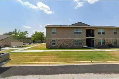 1501 Newland Dr, Gainesville, TX 76240 - Photo 2