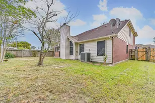 914 Chase Creek Cir, Bacliff, TX 77518 - Photo 32
