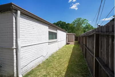 7914 Braes Meadow Drive, Houston, TX 77071 - Photo 38