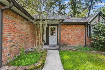 117 N Woodstock Circle Drive, The Woodlands, TX 77381 - Photo 2