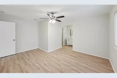 117 N Woodstock Circle Drive, The Woodlands, TX 77381 - Photo 10