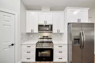 706 Clara Ave, El Campo, TX 77437 - Photo 6