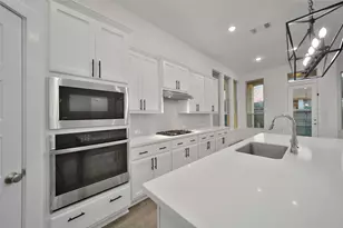 30707 Thicket Ct, Fulshear, TX 77441 - Photo 10