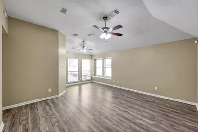 14 Bay Chapel Court, The Woodlands, TX 77385 - Photo 18