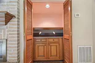 8006 Oakwood Forest Dr, Houston, TX 77040 - Photo 12