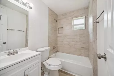 5111 Clover Street #B, Houston, TX 77033 - Photo 8