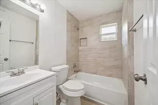 5111 Clover St, Houston, TX 77033 - Photo 8