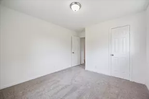 5111 Clover St, Houston, TX 77033 - Photo 6