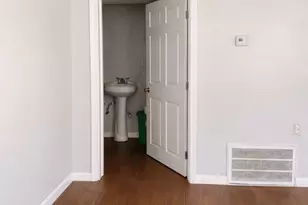 1901 40th St, Galveston, TX 77550 - Photo 4