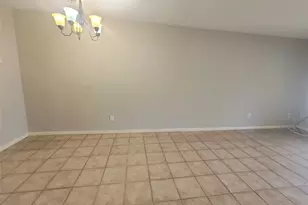 2030 Plantation Dr, Conroe, TX 77301 - Photo 10