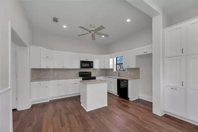 303 South Franklin, La Grange, TX 78945 - Photo 18