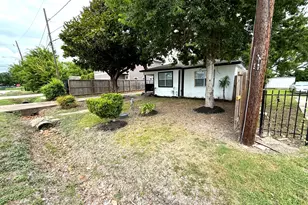 8517 Rubin St, Houston, TX 77051 - Photo 2