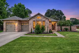 107 Cliffbrook Ln, Cleveland, TX 77327 - Photo 1