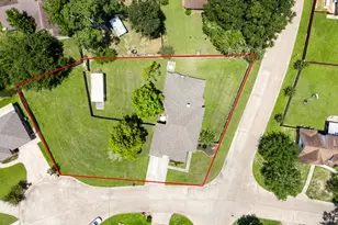 107 Cliffbrook Ln, Cleveland, TX 77327 - Photo 2