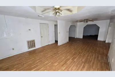 1509 N Avenue S, Freeport, TX 77541 - Photo 10