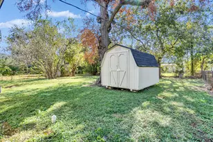 7622 S Hall St, Houston, TX 77028 - Photo 22