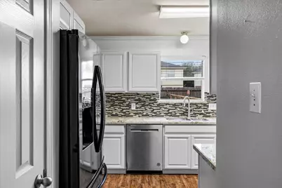 158 Bristol Bend Lane, Dickinson, TX 77539 - Photo 16