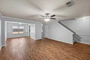 158 Bristol Bend Ln, Dickinson, TX 77539 - Photo 10