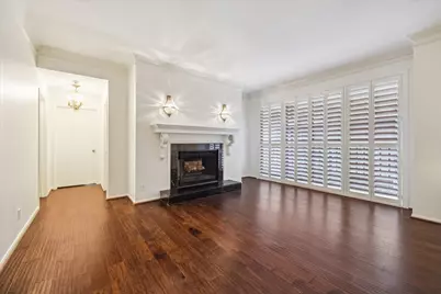 9333 Memorial Drive #301, Houston, TX 77024 - Photo 16