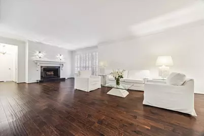 9333 Memorial Drive #301, Houston, TX 77024 - Photo 1