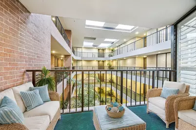 9333 Memorial Drive #301, Houston, TX 77024 - Photo 12