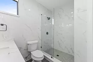 10070 Cedardale Dr, Houston, TX 77055 - Photo 24
