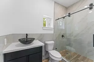10070 Cedardale Dr, Houston, TX 77055 - Photo 28