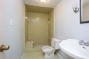 4604 Octavia St, Houston, TX 77026 - Photo 22