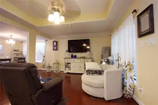 4604 Octavia St, Houston, TX 77026 - Photo 6
