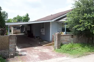 4604 Octavia St, Houston, TX 77026 - Photo 2
