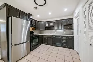 9713 Caffrey St, Houston, TX 77075 - Photo 10