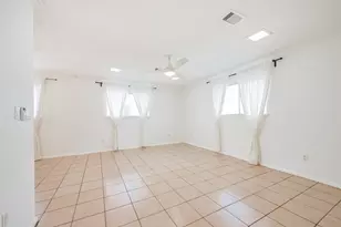 9713 Caffrey St, Houston, TX 77075 - Photo 4