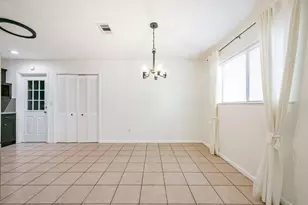 9713 Caffrey St, Houston, TX 77075 - Photo 8