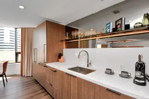 1300 Lamar St, Houston, TX 77010 - Photo 30