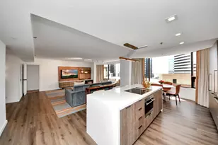 1300 Lamar St, Houston, TX 77010 - Photo 2