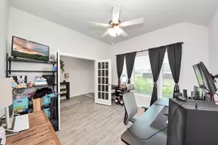 11206 Youngquist Dr, Baytown, TX 77535 - Photo 4