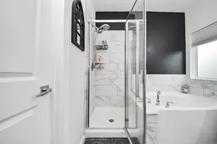 11206 Youngquist Dr, Baytown, TX 77535 - Photo 22