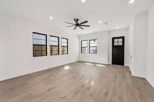 3220 Royal Oaks Holw Ln, Houston, TX 77082 - Photo 4