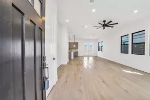 3220 Royal Oaks Holw Ln, Houston, TX 77082 - Photo 2