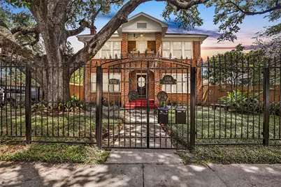 1316 Hyde Park Boulevard, Houston, TX 77006 - Photo 1