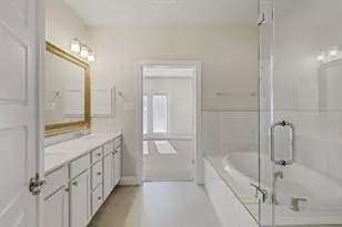 1002 Shepherd Oaks Dr, Houston, TX 77018 - Photo 32