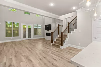 1002 Shepherd Oaks Drive, Houston, TX 77018 - Photo 12