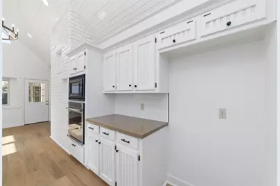 6306 Castle Lane Drive, Houston, TX 77066 - Photo 10