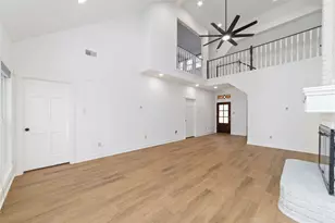 6306 Castle Ln Dr, Houston, TX 77066 - Photo 6