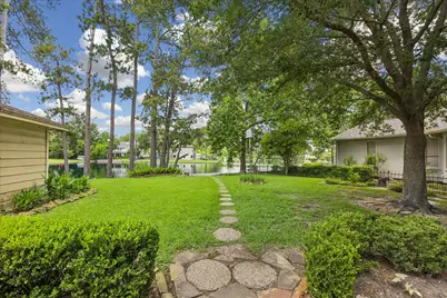 13115 Holston Hills Drive, Houston, TX 77069 - Photo 26