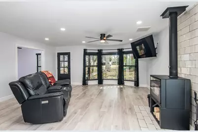 712 Clarence Street, Tomball, TX 77375 - Photo 12