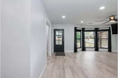 712 Clarence Street, Tomball, TX 77375 - Photo 8