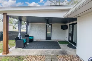 712 Clarence St, Tomball, TX 77375 - Photo 38