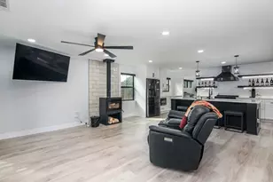 712 Clarence St, Tomball, TX 77375 - Photo 14