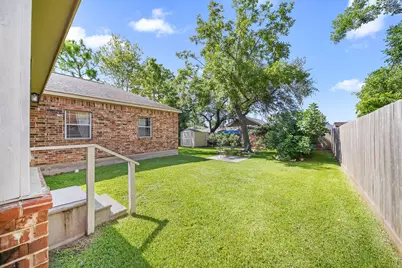 15 E Sterling Street, Baytown, TX 77520 - Photo 14